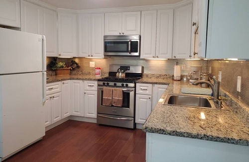 Long Branch House | Beach house in Long Branch 12 mts walk to the beach