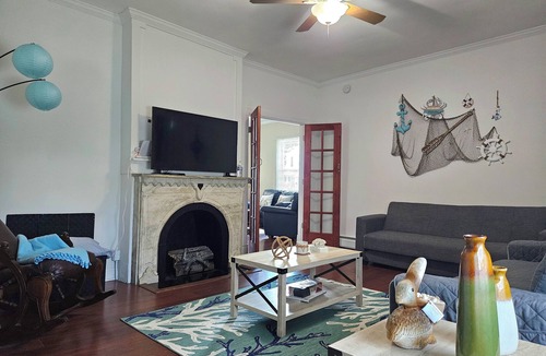 Long Branch House | Beach house in Long Branch 12 mts walk to the beach