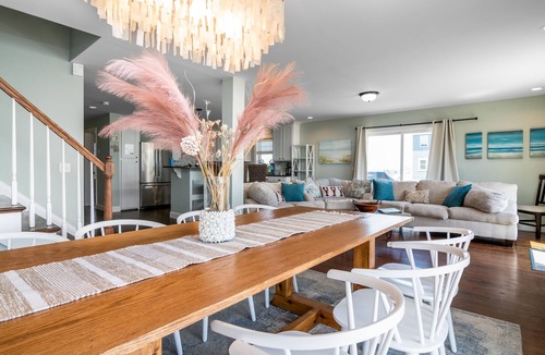 Eastward Look House | Beach House - Walk to gorgeous Beach - 150 Yards to beach