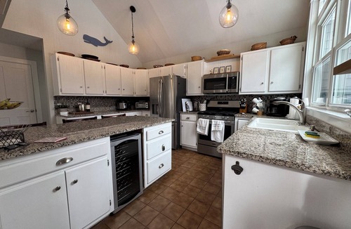Charlestown House | Beach, Pond, Country? Enjoy all three.