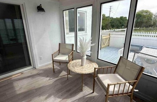 Greenport West House | Beachfront Greenport Villa