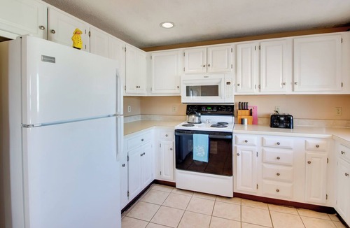 Ocean Park Condo | Beachfront Old Orchard Beach Condo w/Balcony