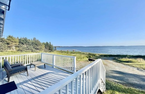 Bernard House | Beachfront Pet Friendly Tiny Home [Shoreline Bliss]