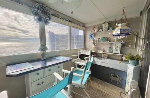 North Ocean City Condo | Beachfront ~ Pool ~ 2BR/2BA ~ 4 Seasons Rain or Shine Balcony ~ 5 Star ~ Uptown