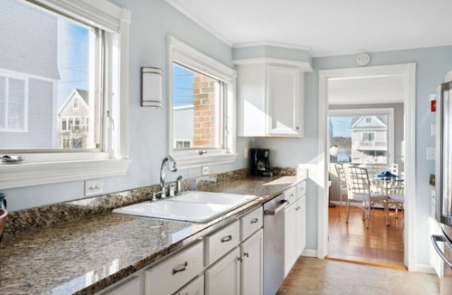 Wells Beach House | Beachfront Retreat with Breathtaking Views