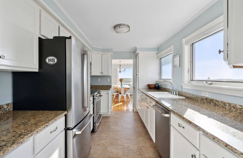 Wells Beach House | Beachfront Retreat with Breathtaking Views