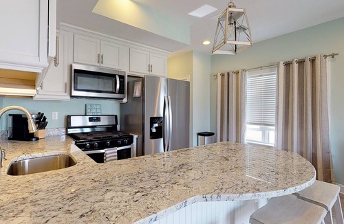 Ocean Park Condo | Beachside Abode 2A