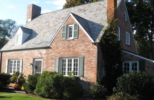 Top of the Hill Cottage | Beachy and quiet 5 bedroom in the heart of Newport
