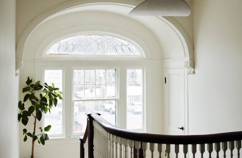 Dwight Apartment | Beacon Cove steps to Yale University
