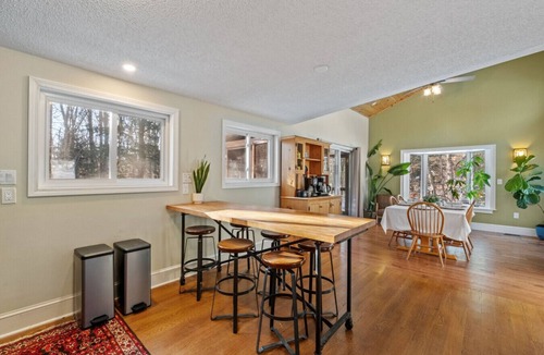 Wardsboro House | Bear Den: Hot Tub + Secluded | Sleeps 8 | Modern