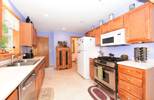Eidelweiss Village House | Bearadise Lodge - 3 bed/2 bath Close to Beaches & North Conway - sleeps 10