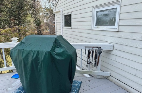 East Falmouth Apartment | Beautiful 1-bedroom studio sleeps two with AC, the Falmouth retreat.