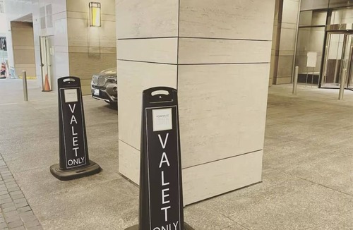 Bloor-Yorkville Condo | Beautiful 1 Bedroom Yorkville Condo with Valet Parking