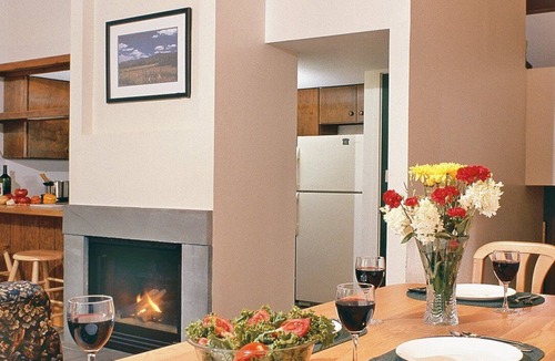 Lincoln Apartment | Beautiful 2 bedroom unit at resort, sleeps 8