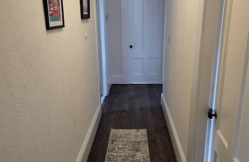 Manchester Apartment | Beautiful 2 bedroom apartment just east of downtown Manchester