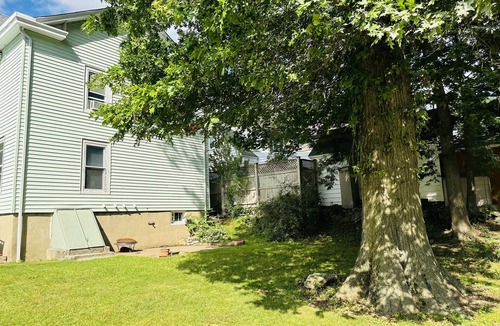 East Norwalk Apartment | Beautiful 2BR apt in Beach community, close to train and hwys! Only 1hr to NYC!