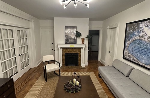 East Norwalk Apartment | Beautiful 2BR apt in Beach community, close to train and hwys! Only 1hr to NYC!