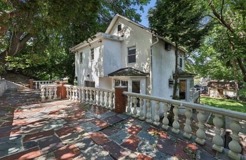 Teaneck House | Beautiful 3 bedroom house minutes from NYC, Metlife, & American Dream Mall