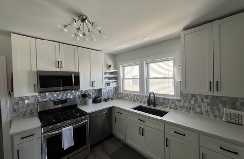 Boston Apartment | Beautiful 3BR+Office+Parking+Backyard near Boston-Cambridge.