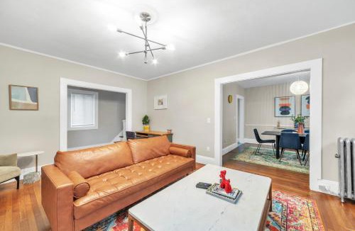 Springfield House | Beautiful 4BR 2 Bathroom House with Parking