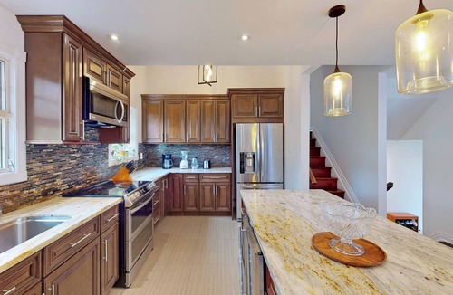 Erin Mills House | Beautiful 4BR detached garden home Mississauga