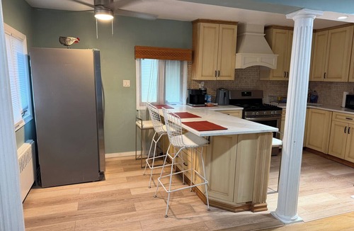 Elmont Apartment | Beautiful 5-bedroom 2-floor apartment in Elmont. LIRR, NYC, UBS