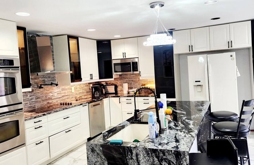 Bay Shore House | Beautiful 5-bedroom house with AC in wonderful Bay Shore