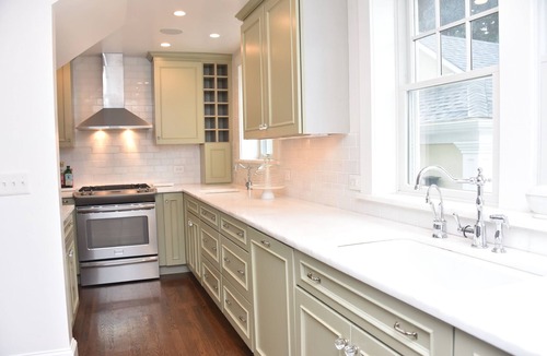 Falmouth House | Beautiful 5 Bedroom House with Pool & Guest House - Steps to Beach & Town