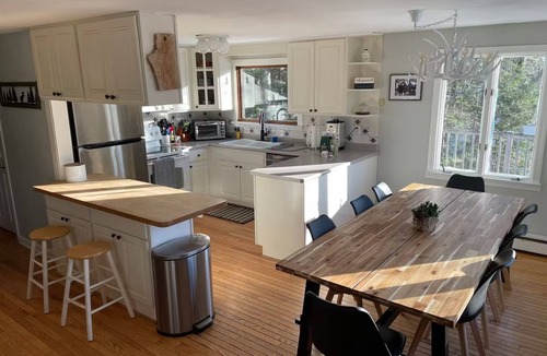 Wilmington Cabin | Beautiful 6 Bedroom Ski Lodge minutes to Mt. Snow