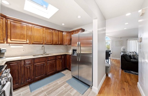 Rochdale Apartment | Beautiful and Comfortable 3-bedroom apartment in Springfield Gardens, Queens.