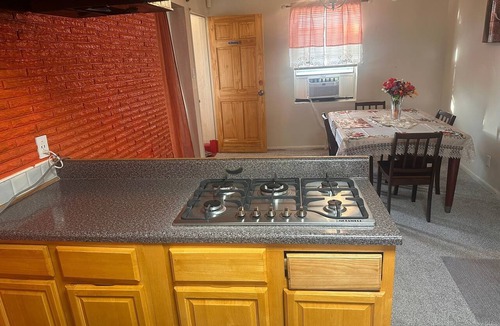 East Flatbush Apartment | Beautiful Brooklyn Home Spacious Clean & Comfortable