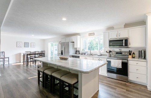 Canandaigua House | Beautiful Canandaigua Lake view - Family friendly! 4 Season Home - Fall Foliage!
