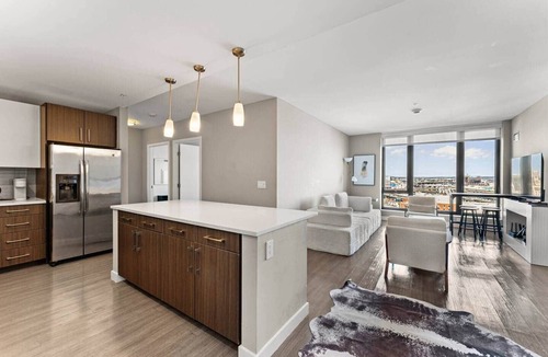 West End Apartment | Beautiful Centrally located 3 bedroom Apt