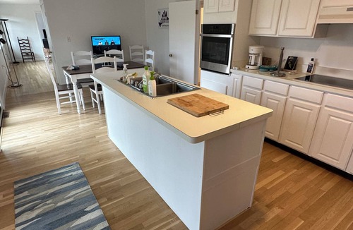 Chilmark House | Beautiful Chilmark beach house. Great screen porch. Fun house. Pet friendly.
