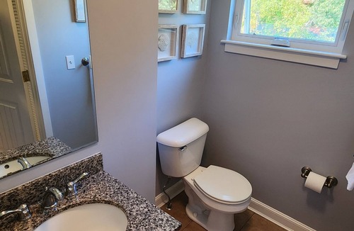 Kennebunkport Resort | Beautiful Condo Minutes to the Beach!