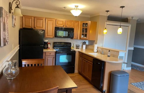 Gilford Condo | Beautiful Condo, Restaurant, Close to Everything!