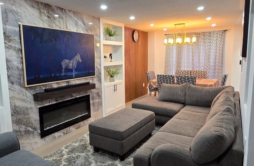 Barrie House | Beautiful, cozy and peaceful 2-bedroom and 1.5 bath home in Barrie
