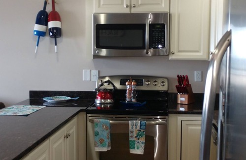 Hampton Condo | Beautiful Cozy Ocean Front Condo