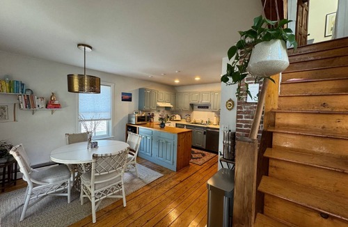 The Point Apartment | Beautiful Downtown 2 Bedroom 2 Bath apartment by the water