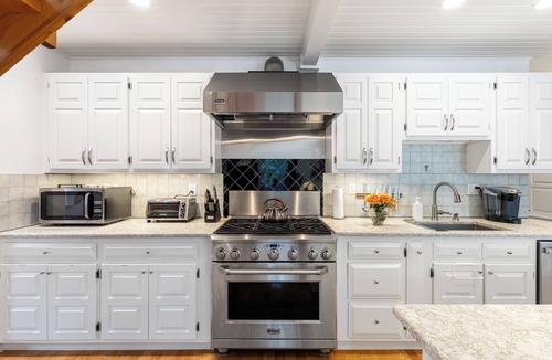 Edgartown House | Beautiful Edgartown Home-3 BR/2.5BA, Hot Tub, Gourmet Kitchen, Dogs OK!