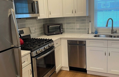 Ogunquit Cottage | Beautiful Footbridge Beach - Cottage Rental, 5 min walk to beach