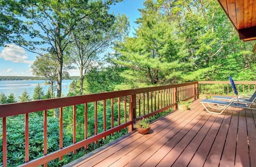 East Boothbay House | Beautiful hidden Waterfront Retreat with Rocky Beach