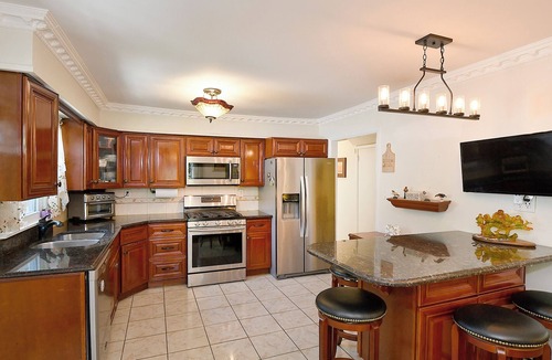 Roslyn Apartment | Beautiful home 2 bedrooms+2 bathrooms in Roslyn Historic Village
