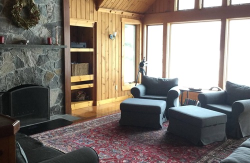 Whitefield House | Beautiful Home With Mountain Views And 100' Of Water frontage - Skiing close by