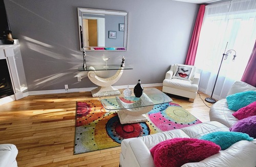 Plateau House | Beautiful house 🏠 of 5 bedroom + sofa bed, quiet and family neighborhood.