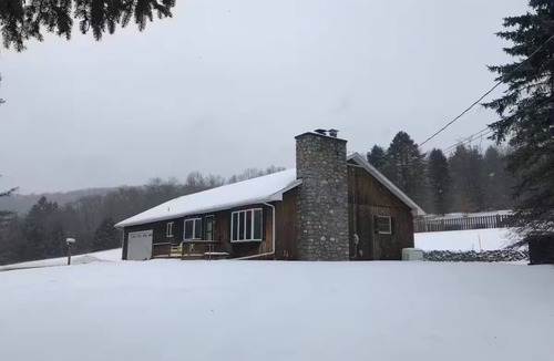 Town of Copake House | Beautiful Hudson Valley Country Lake House