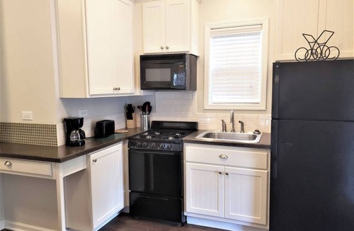 Queensbury Cottage | Beautiful Lake George Cottage