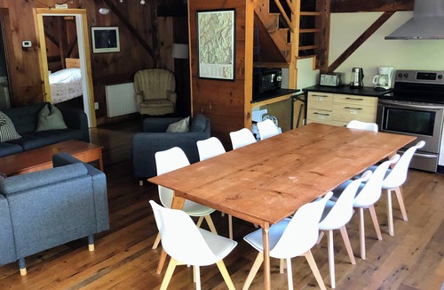 Woodstock Cabin | Beautiful lakefront lodge in White Mountains w/outdoor hot cedar tub & firepit