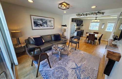 Salisbury Beach Apartment | Beautiful, luxurious 2br apartment 300' from the ocean. Set up with the works