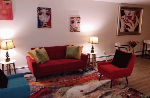 Pawtucket House | 🤗Beautiful!Modern 2BR 2BA, w/Private bath, Free Wifi & Parking for 2